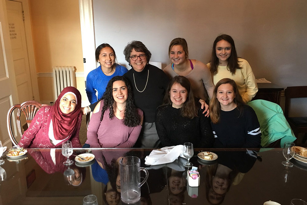 Senior Assistant Dean Theresa Carroll and her first-year advising group in 2018